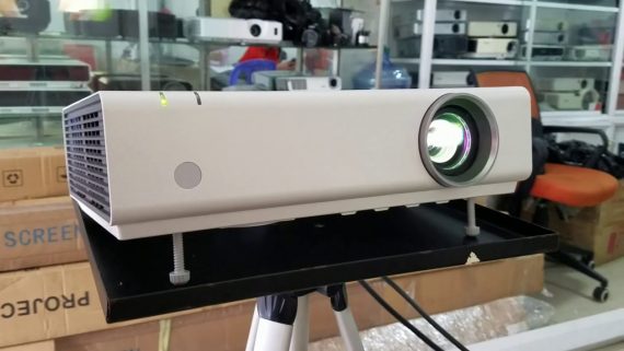 SONY VPL EX235 3