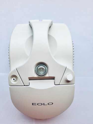 EOLO ALIMENTACION DE ENERGIA 230V - 50 Hz     CONSUMO DE ENERGIA 170 VA           PRECION MAXIMA  : 2.5 bar    psi 250 k PA       PRECION OPERACIONAL : 1.1 BAR      FLUJO MAXIMO DE AIRE : 14L / MIN FLUJO DE AIRE DE OPERACION   :  5L / MIN    TSA DE NEBULIZACION CON 4 ML DESOLUCION DE NaCL 0.9 M (DAMM)