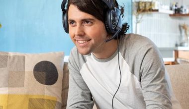 CAMO Modelo	Recon 70
Hecho en	China
Incluye micrófono	Sí
Información adicional	COMPATIBLE CON: Ps4 - Xbox - PC - Nintendo Switch
Largo del cable	100 CM
Material de la almohadilla	Cuero
Peso	0.5
Aislador de sonido	Sí
Audio HQ	SI
Auricular	Auriculares over ear
Compatibilidad	Otros
Conexión Bluetooth	No
Entradas auxiliares de 3.5 mm	1
Garantía del proveedor	3 MESES
Potencia	ALTA
Resistente al agua	No
Salida auxiliar de 3.5 mm	Sí
Tipo	Audífonos vincha

VER MÁS