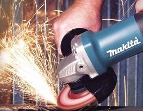 MAKITA MGA700
