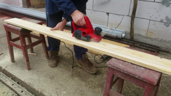 BLACK & DECKER  KW725 4