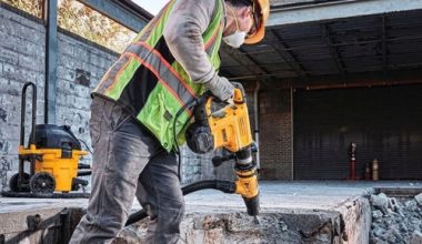 DEWALT D25832K-B2